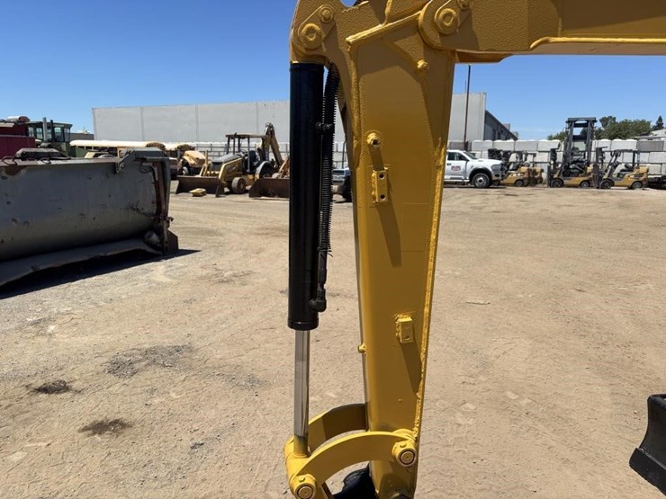2018-caterpillar-303e-cr-image-15
