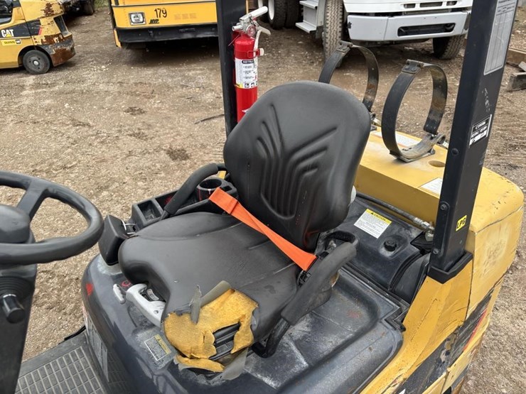 2020-caterpillar-2c6000-image-16