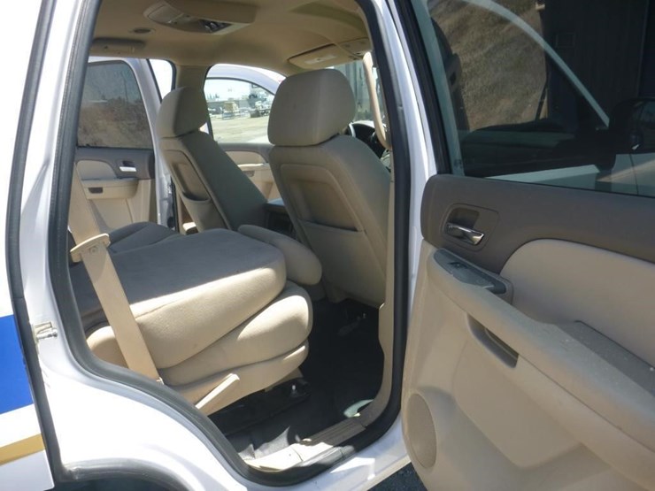 2013-chevrolet-tahoe-image-8