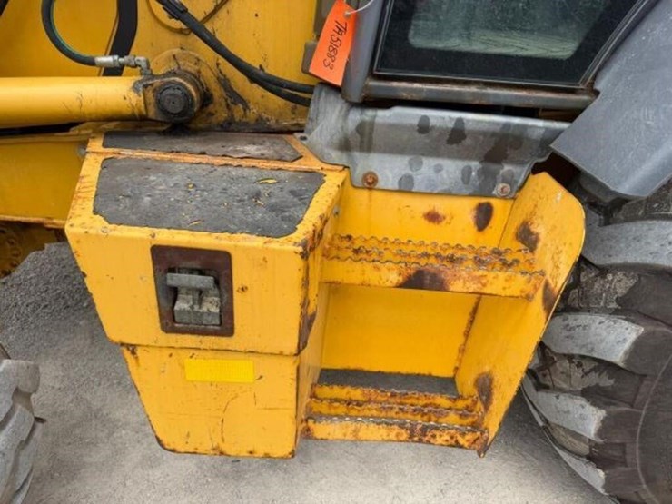 2018-deere-310sl-image-46