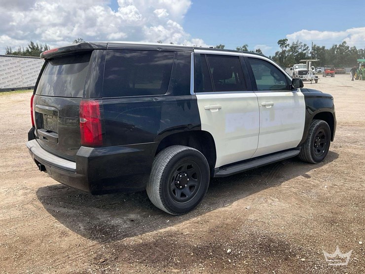 2018-chevrolet-tahoe-image-3