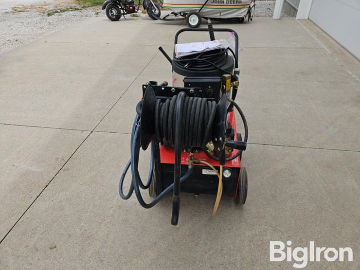 hotsy-555ss-hot-water-pressure-washer-image-7