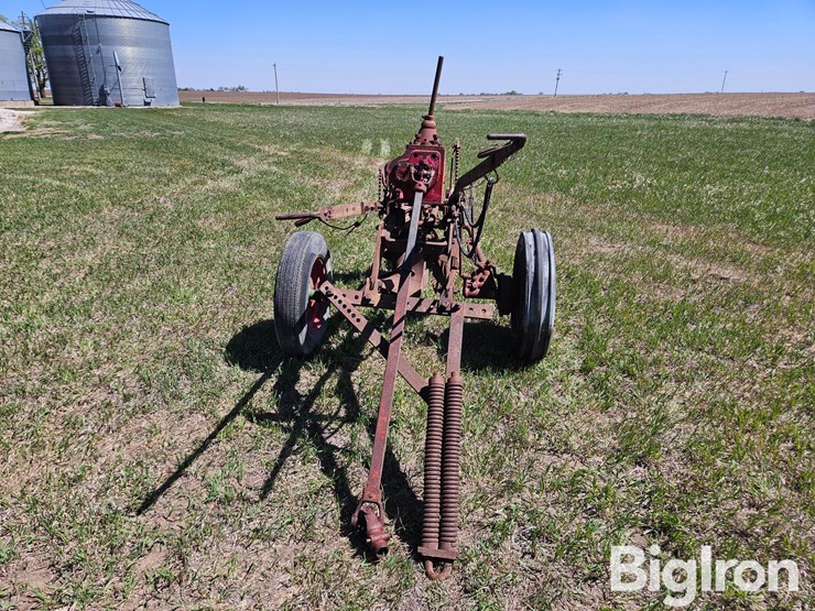 servis-international-antique-1-bottom-whirlwind-terrace-plow-image-2