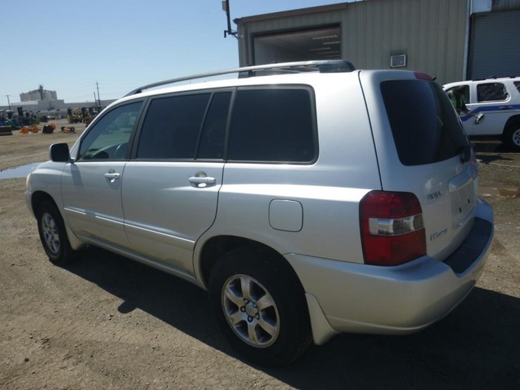 2004-toyota-highlander-image-4