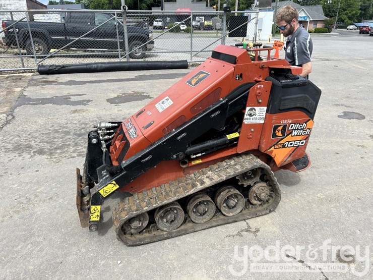 2021-ditch-witch-sk1050-image-1