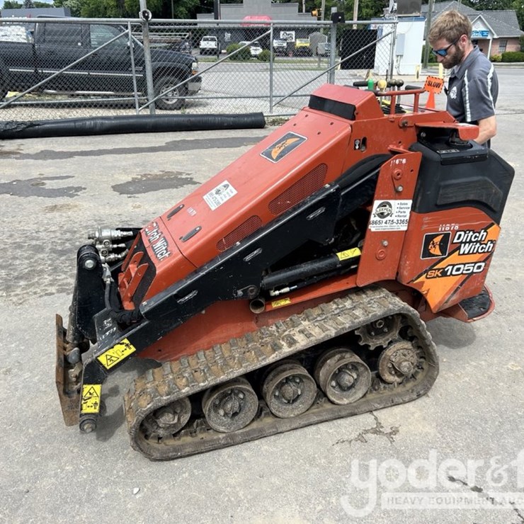 2021 DITCH WITCH SK1050