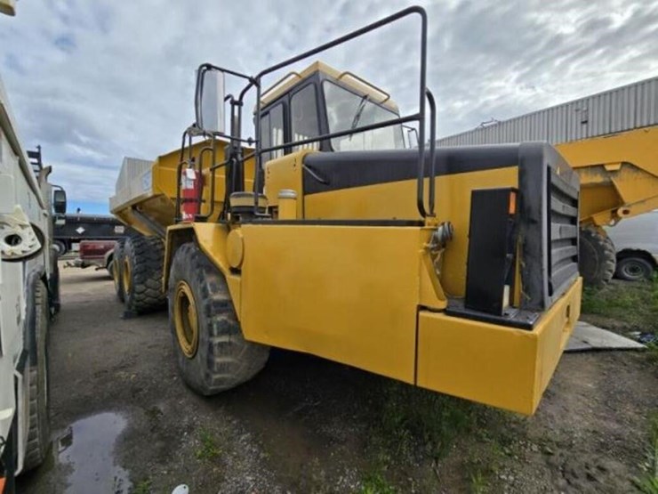 1996-caterpillar-d250e-image-48