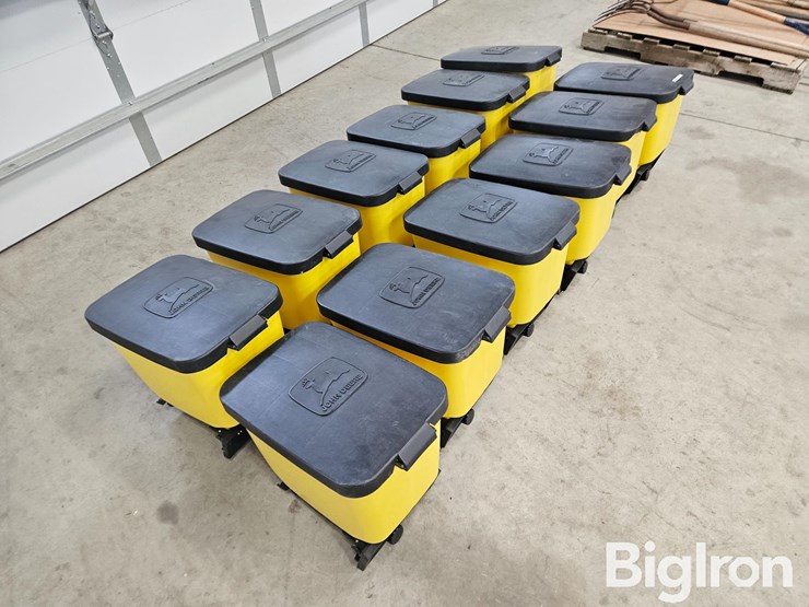 john-deere-planter-insecticide-boxes-image-3