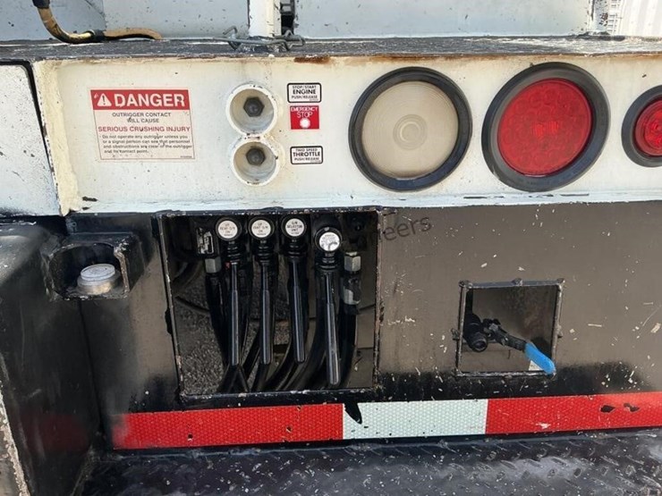 2009-international-workstar-7600-image-12