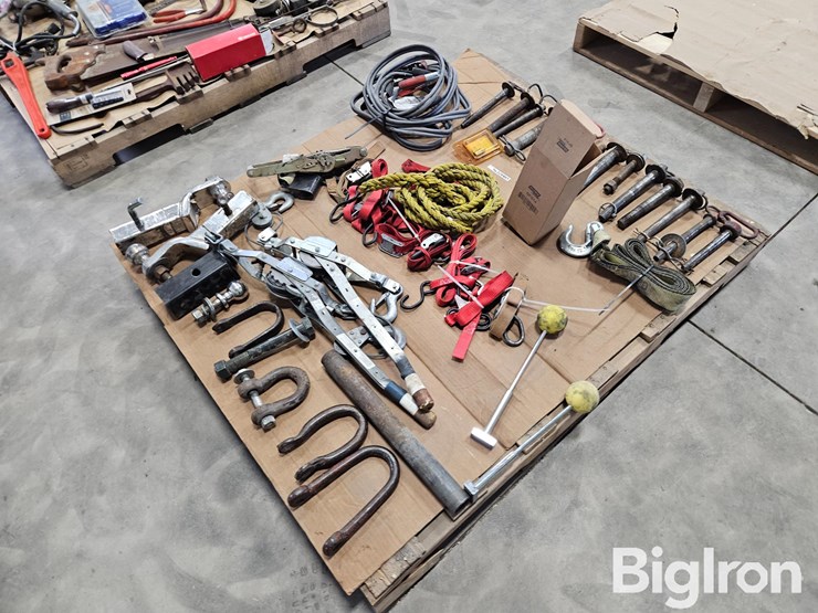hitch-pins,-hitches,-and-other-items-image-3