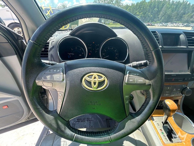 2008-toyota-highlander-image-13