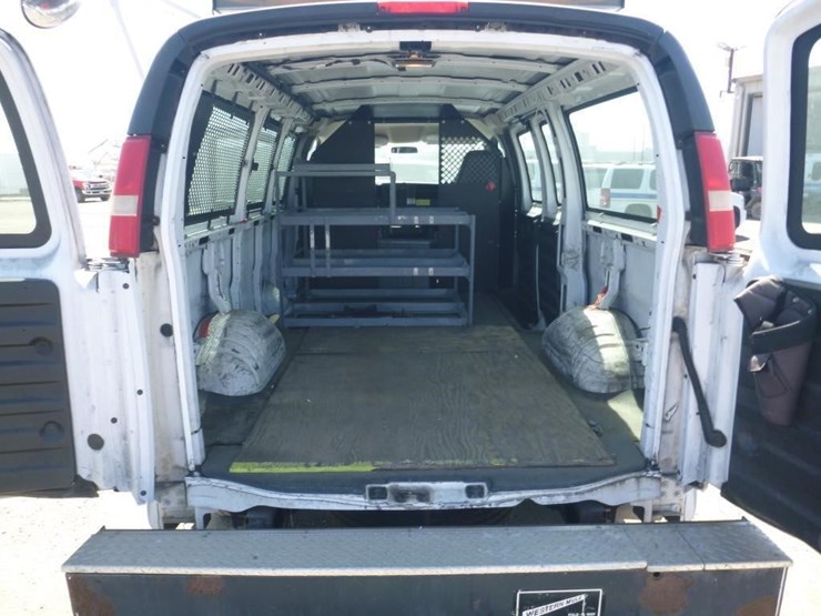 2006-chevrolet-express-2500-image-8