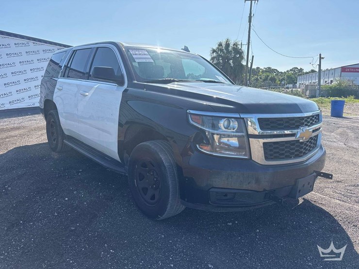 2018-chevrolet-tahoe-image-2