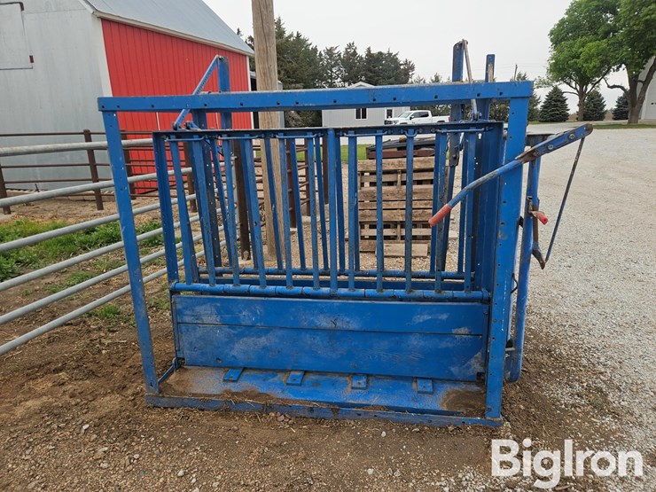 priefert-model-85-cattle-chute-w/-head-gate-image-4