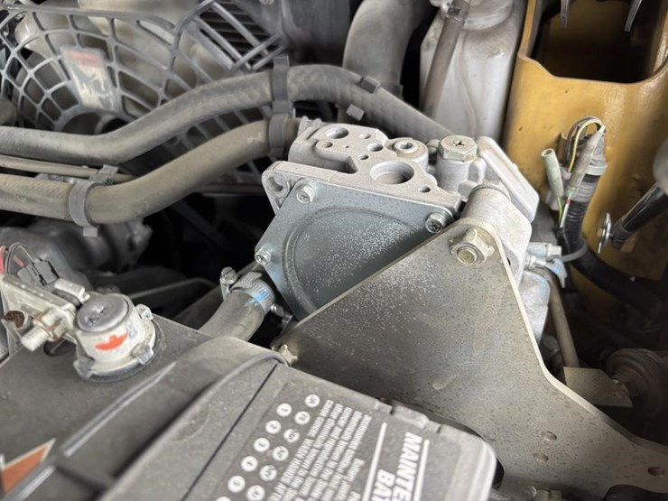 2020-caterpillar-2c6000-image-29