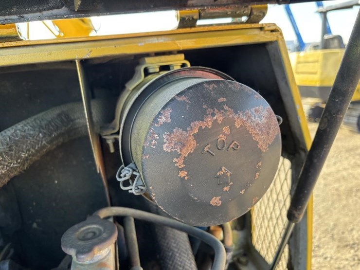 komatsu-pc28uu-image-36