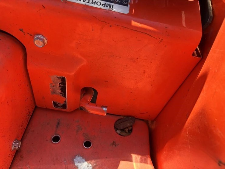 2013-kubota-l3800d-image-46