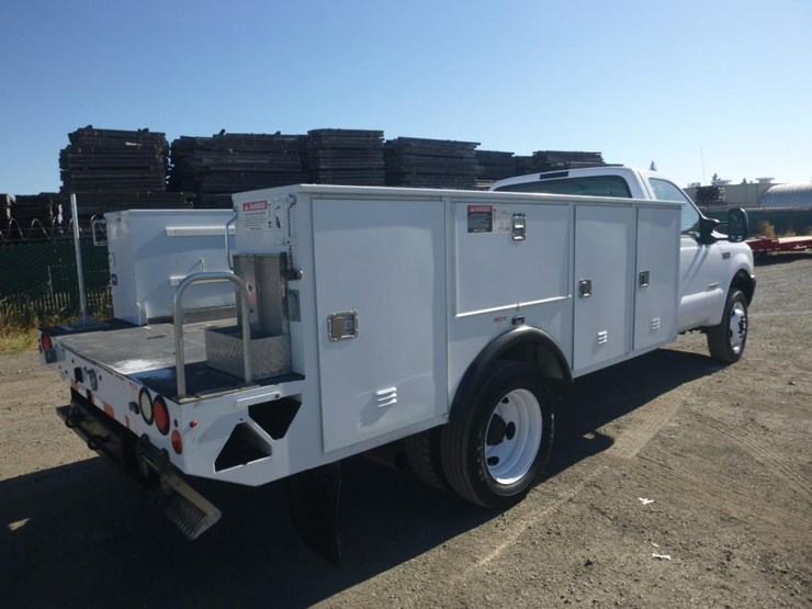 2003-ford-f550-image-3
