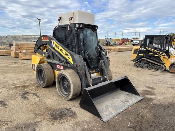 2021-new-holland-l328-image-2