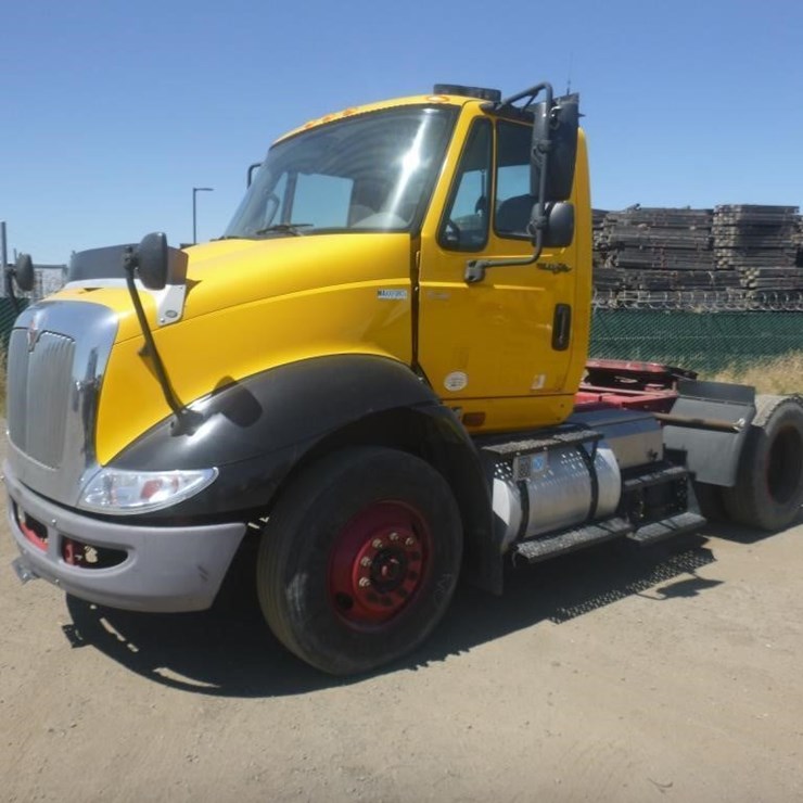 2013 INTERNATIONAL 8600