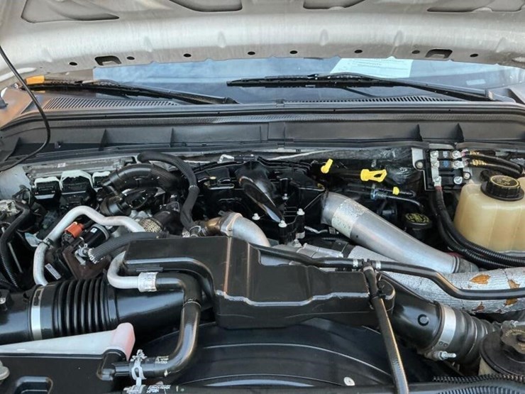 2016-ford-f550-image-17