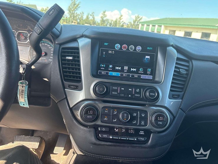 2018-chevrolet-tahoe-image-15
