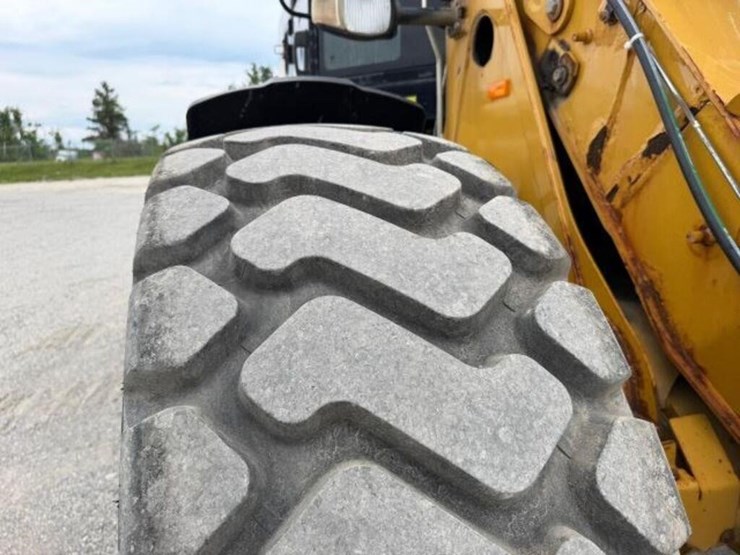2010-caterpillar-924h-image-43