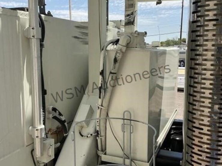 2009-international-workstar-7600-image-22