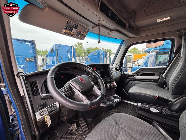 2023-kenworth-t680-image-2