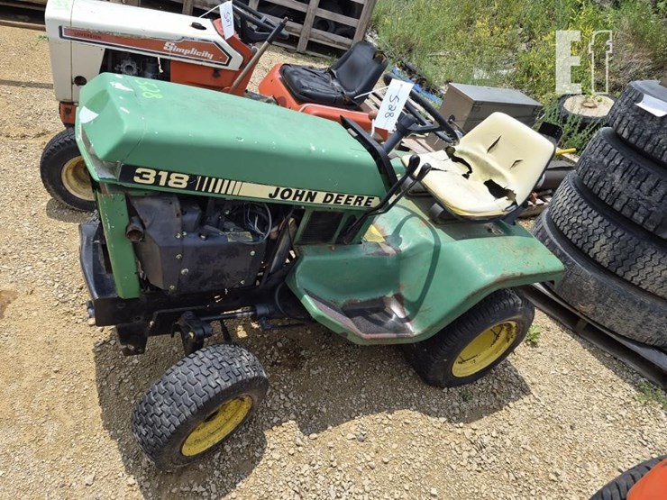 john-deere-318-image-2
