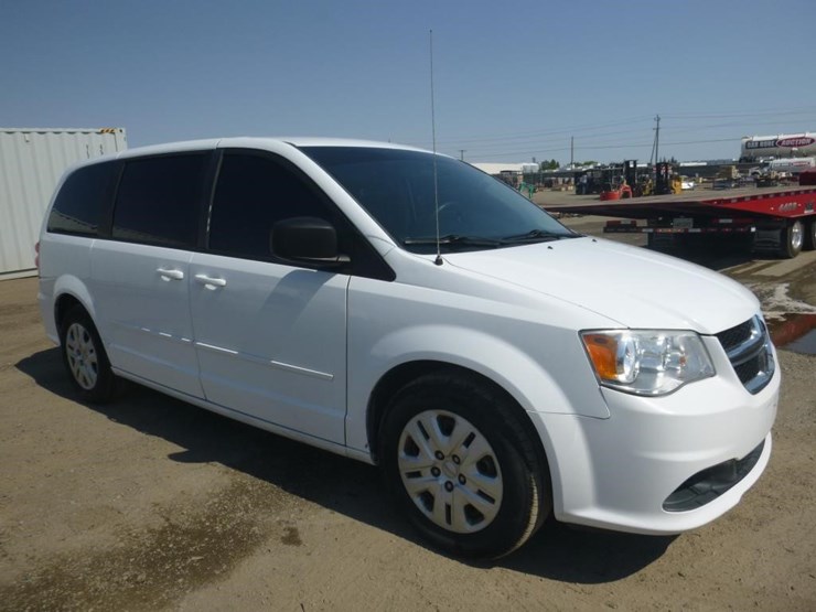 2017-dodge-grand-caravan-image-2