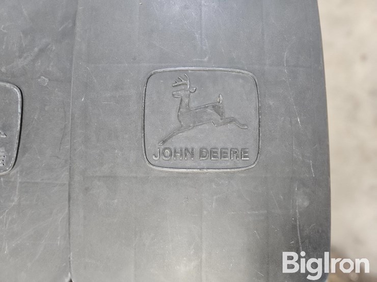 john-deere-planter-insecticide-boxes-image-7