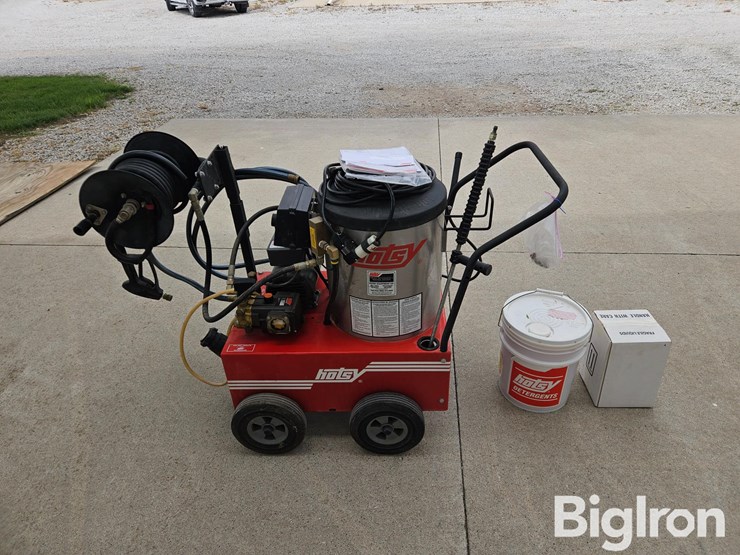 hotsy-555ss-hot-water-pressure-washer-image-5