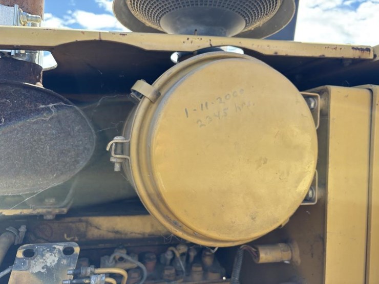 caterpillar-cp-433c-image-43