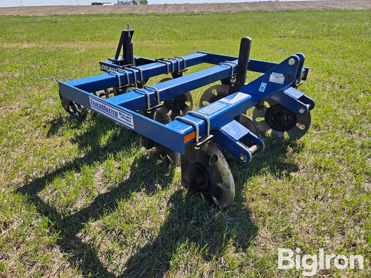 blu-jet-track-master-image-3
