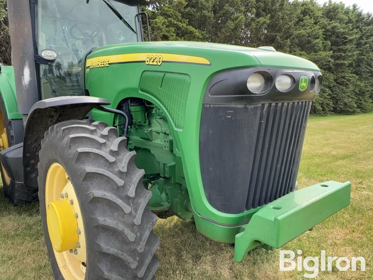 john-deere-8220-image-12