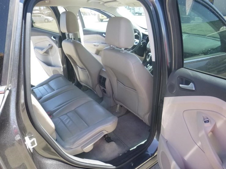 2015-ford-escape-image-8