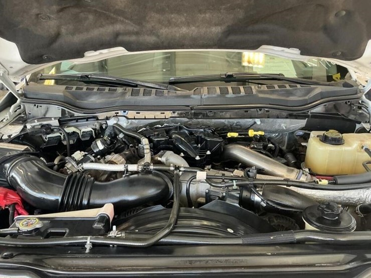2017-ford-f550-image-13