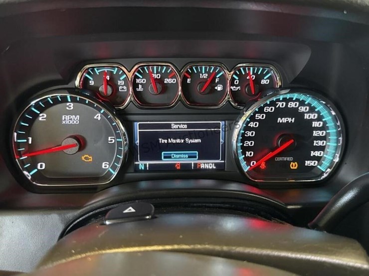 2019-chevrolet-tahoe-image-21