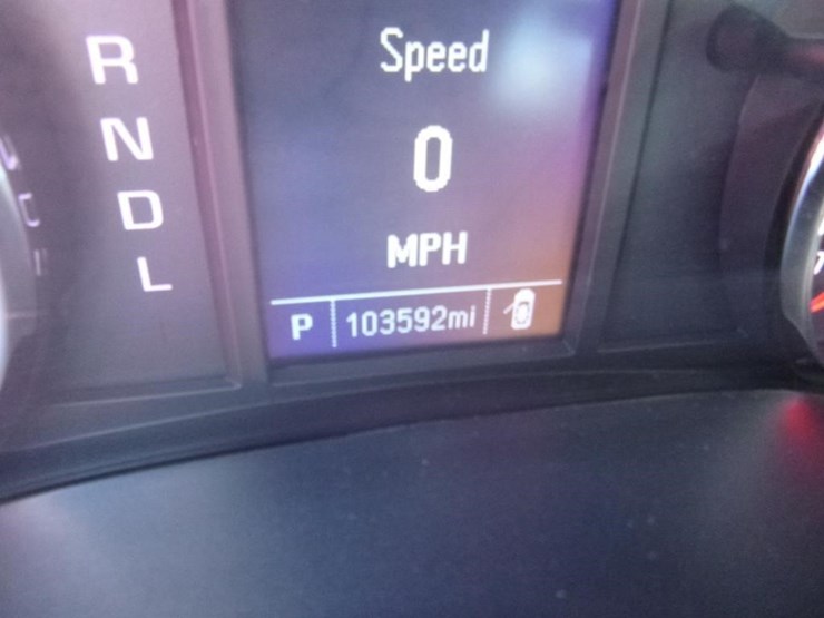 2018-chevrolet-1500-image-14