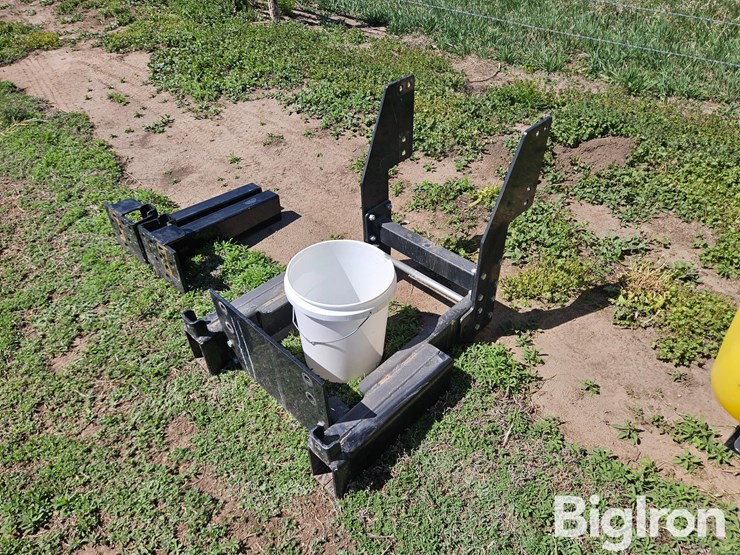 demco-300-gal-front-mount-tractor-tank-image-12