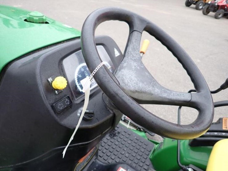 john-deere-200-image-12