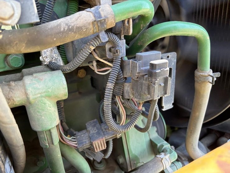 2006-john-deere-7220-image-56
