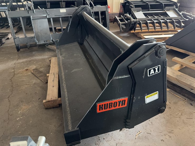 attachments-international-split-bucket-image-1