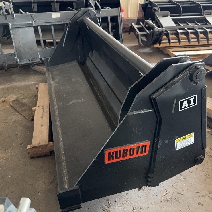 Attachments International Split Bucket