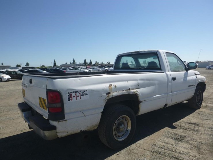 1999-dodge-ram-1500-image-3