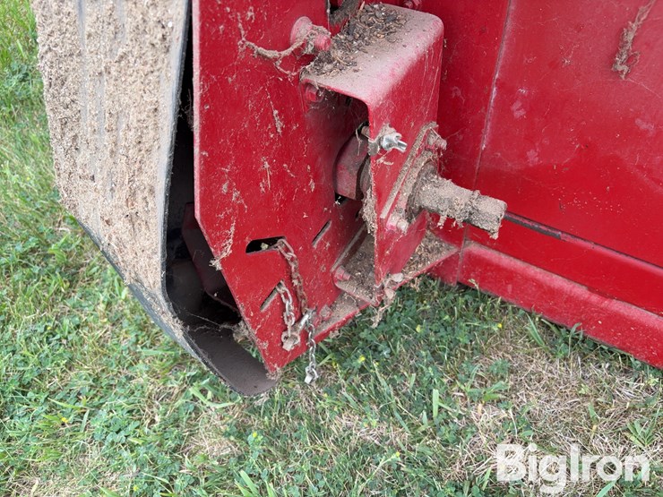 international-1015-combine-pickup-head-image-13