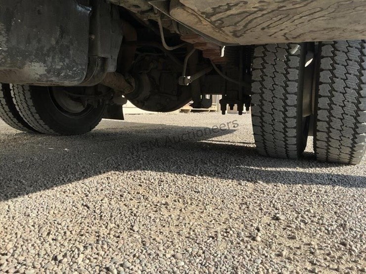 2015-ford-f550-image-29