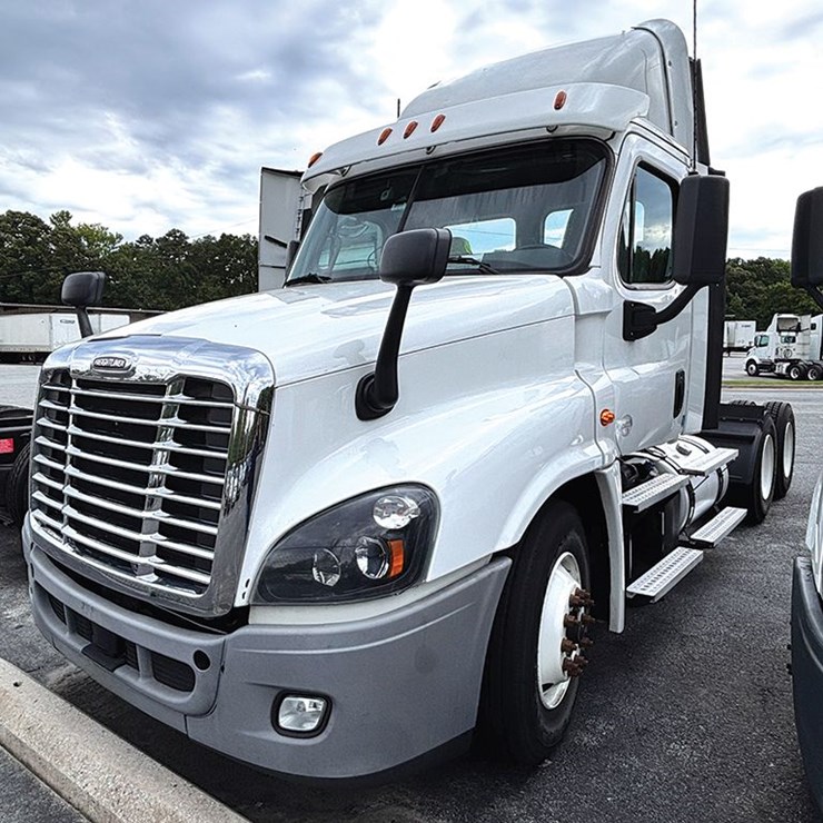 2020 FREIGHTLINER CASCADIA 125