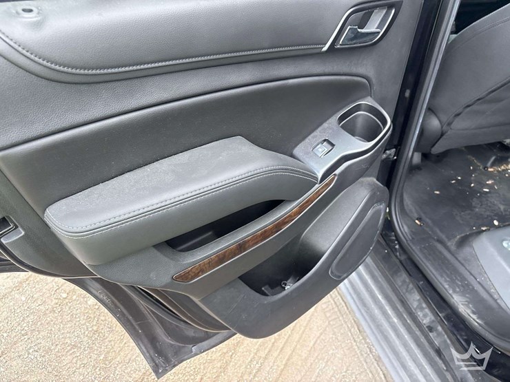 2019-chevrolet-tahoe-image-15